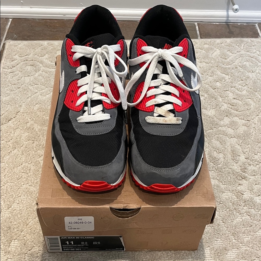 Nike Men's Air Max 90 Size 11 Black Infrared
